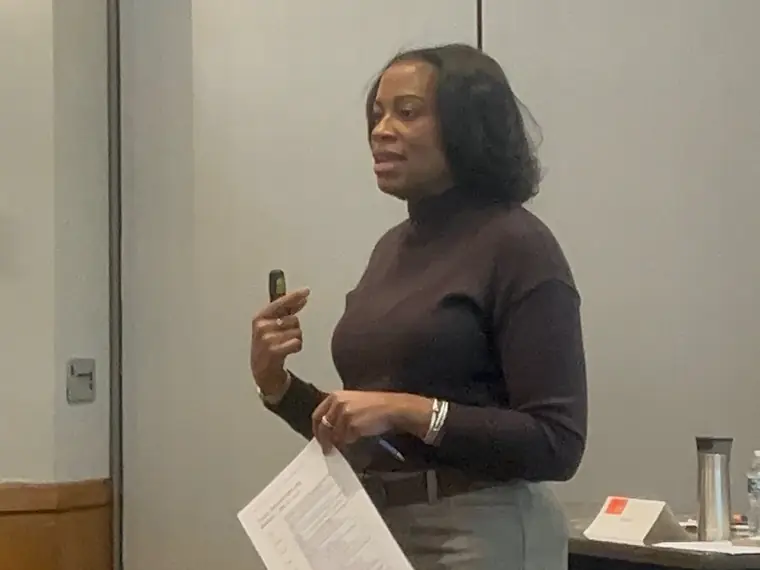 Aisha Allen facilitating a leadership session